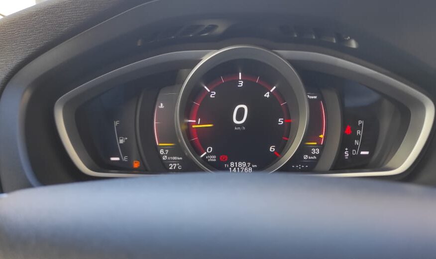 Volvo V40 D2 11/2014 Diesel Αυτόματο *Ευκαιρία* Eλληνικό