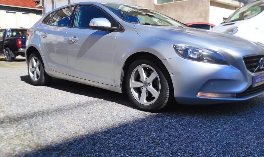 Volvo V40 D2 11/2014 Diesel Αυτόματο *Ευκαιρία* Eλληνικό