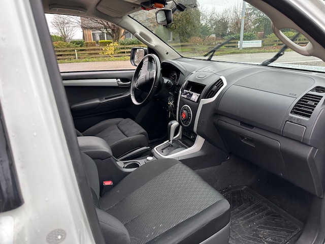 2Χ Isuzu Dmax 2019 *Aυτόματο* Full Extra 1μιση καμπίνα*Προσφορά