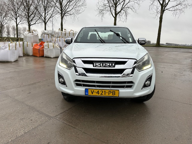 2Χ Isuzu Dmax 2019 *Aυτόματο* Full Extra 1μιση καμπίνα*Προσφορά