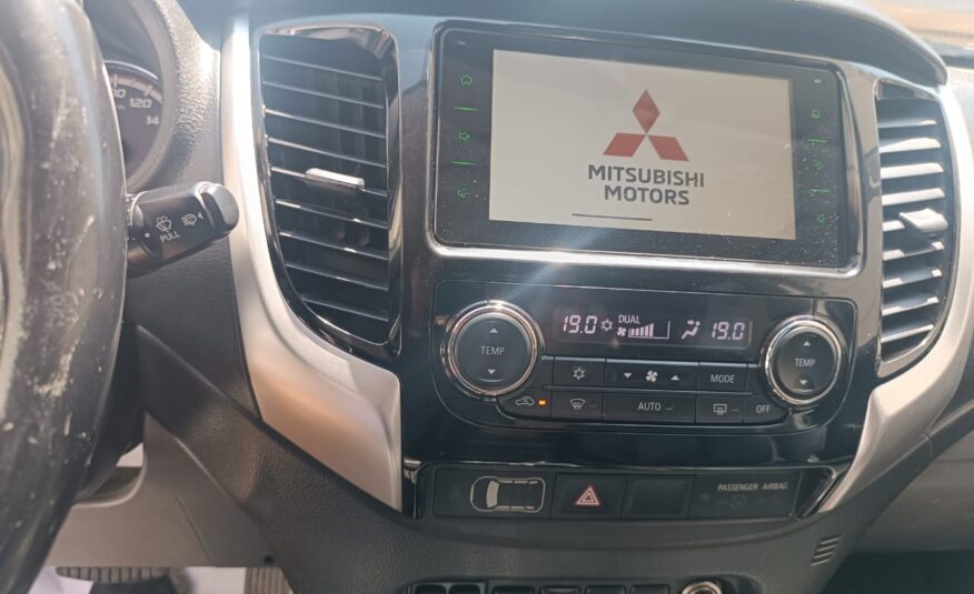 Mitsubishi L200*Αυτόματο*Triton*Full Extra* Δερμάτινα* Οθόνη*4πορτο